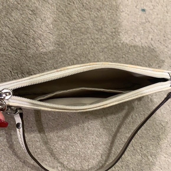 Coach wristlet - Picture 3 of 6